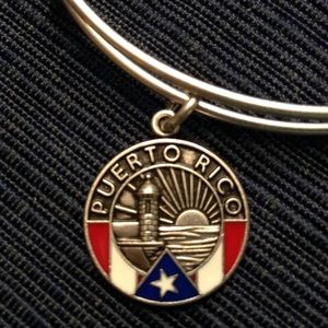 NWT Alex and Ani Puerto Rico Charm Bracelet